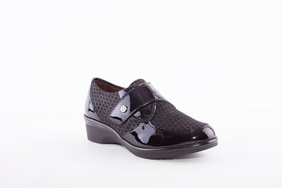 PITILLOS - 1011 LOW WEDGE VELCRO STRAP COMFORT SHOE - BLACK PATENT MIX