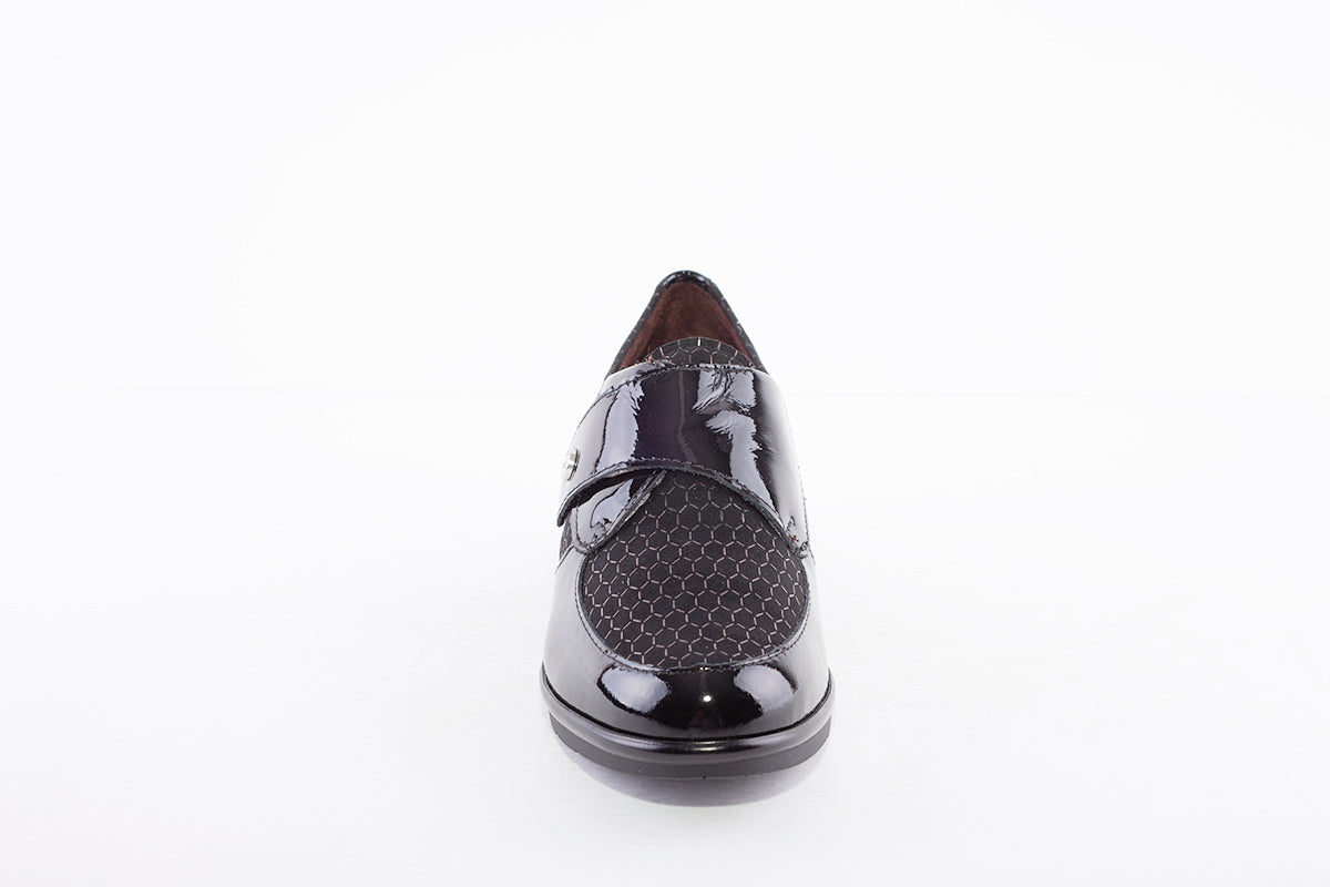 PITILLOS - 1011 LOW WEDGE VELCRO STRAP COMFORT SHOE - BLACK PATENT MIX