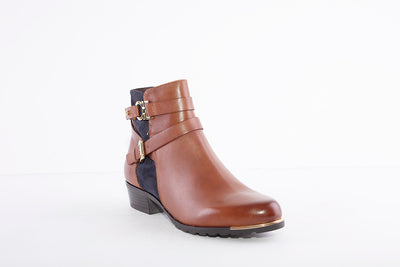 CAPRICE - 25309-987 LOW HEEL ANKLE BOOT WITH ZIP - TAN/NAVY