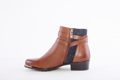 CAPRICE - 25309-987 LOW HEEL ANKLE BOOT WITH ZIP - TAN/NAVY