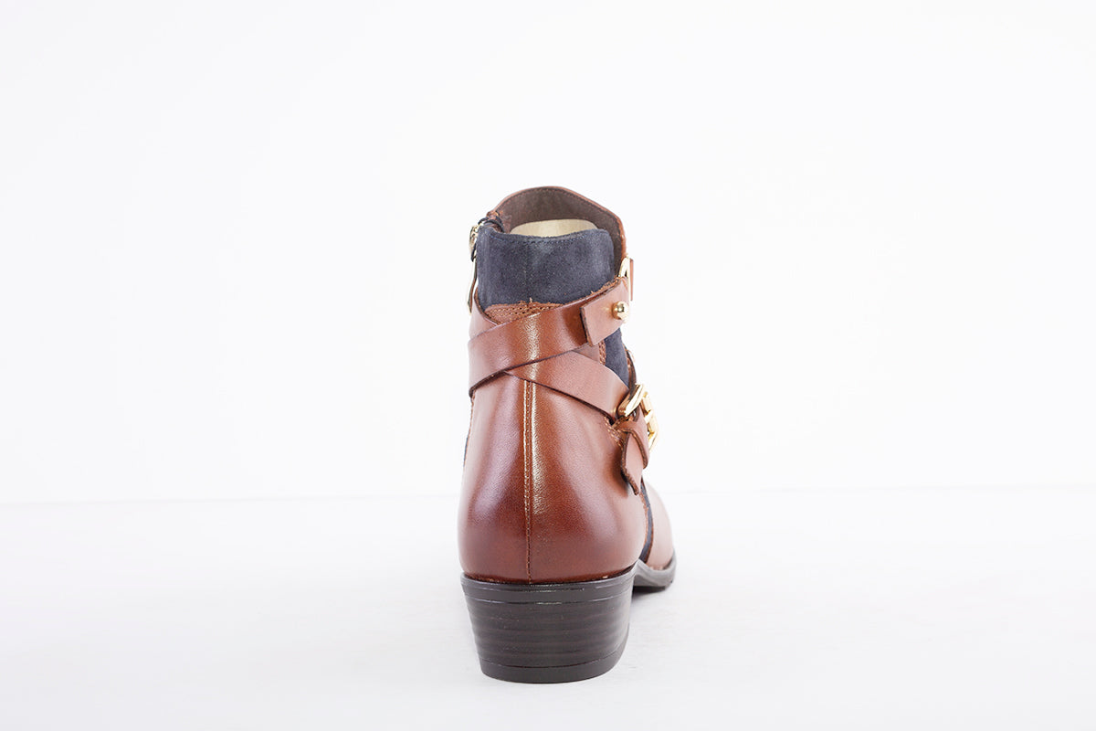 CAPRICE - 25309-987 LOW HEEL ANKLE BOOT WITH ZIP - TAN/NAVY