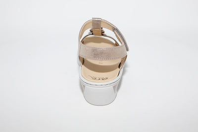 ARA - LOW WEDGE SANDAL - TAUPE METALLIC
