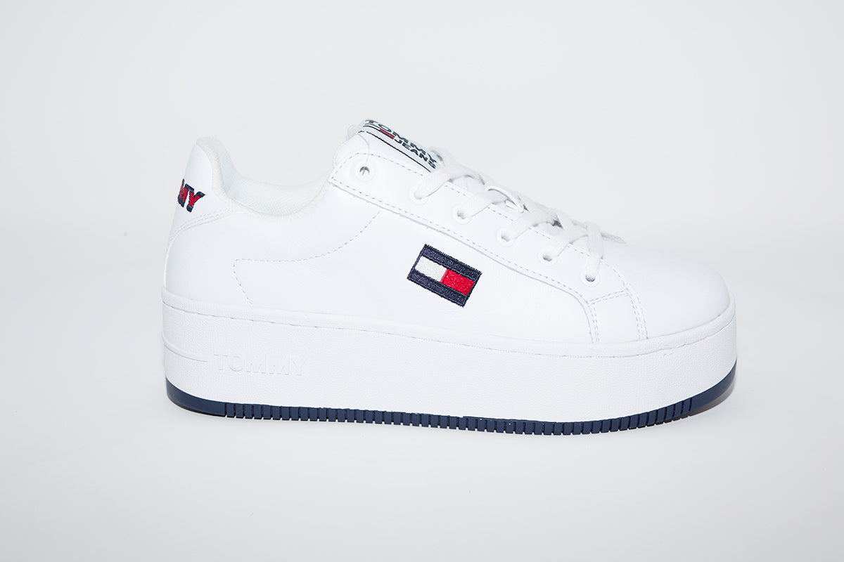LDS LACED WALKING SHOE - WHITE