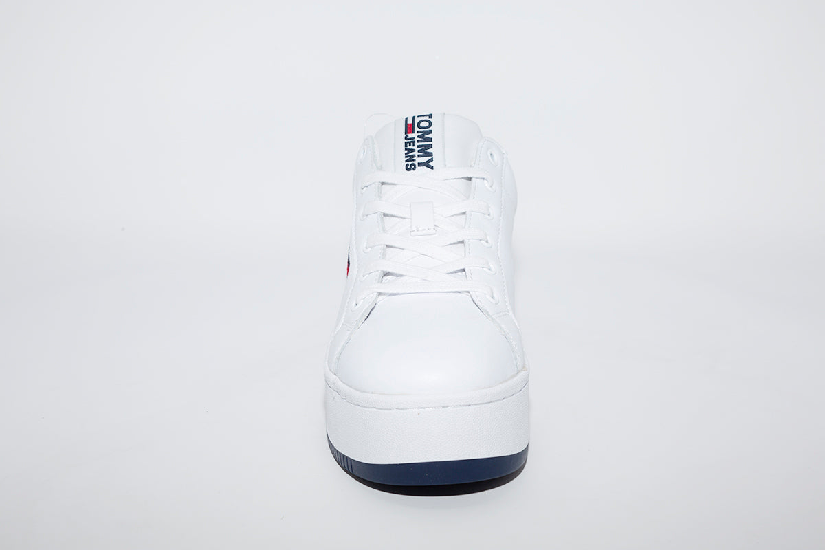 LDS LACED WALKING SHOE - WHITE