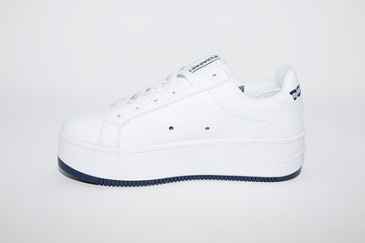 LDS LACED WALKING SHOE - WHITE