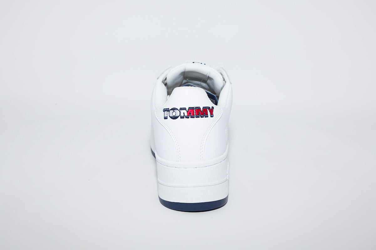 LDS LACED WALKING SHOE - WHITE