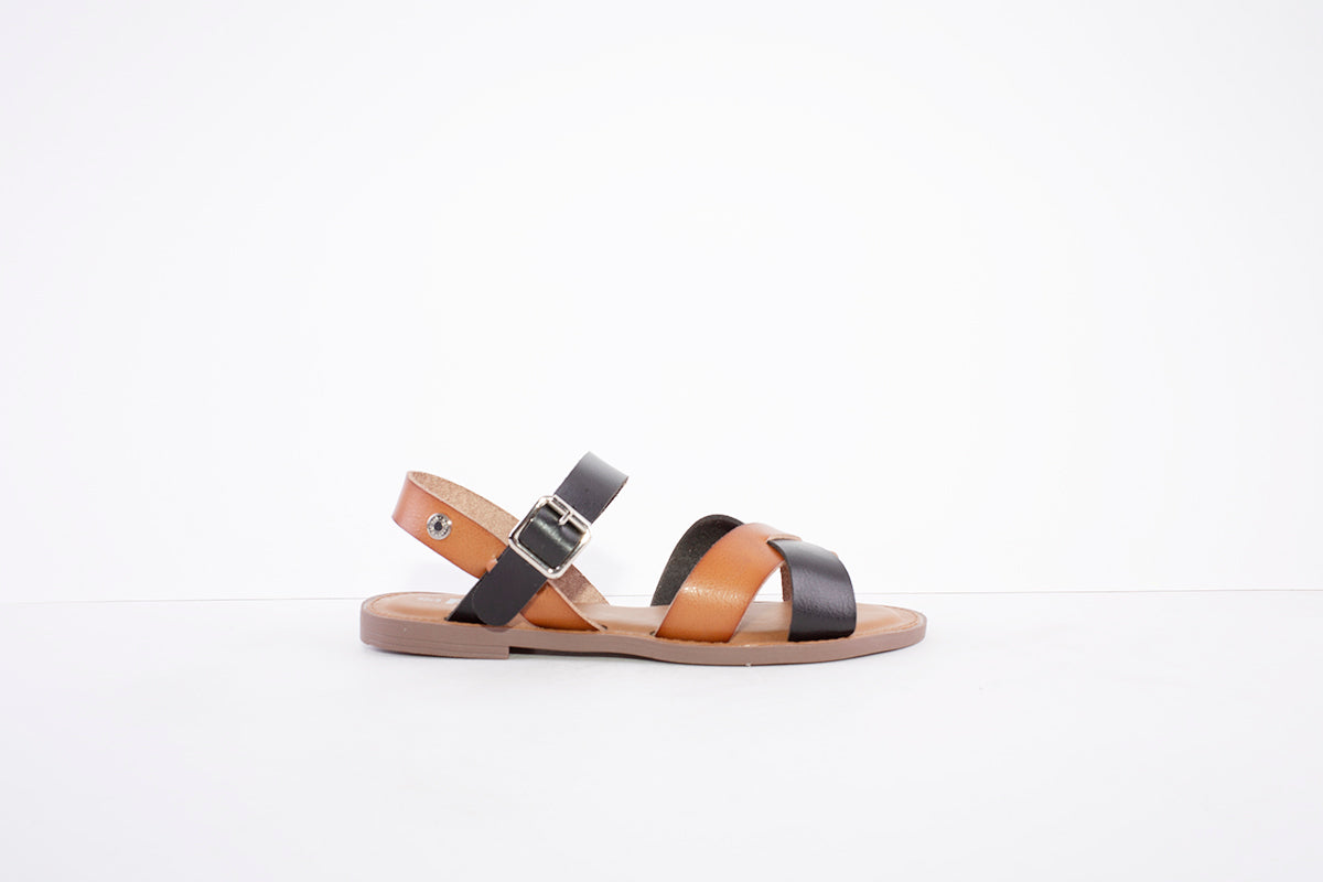 REFRESH- 79293- FLAT FASHION STRAP SANDAL - BLACK/TAN