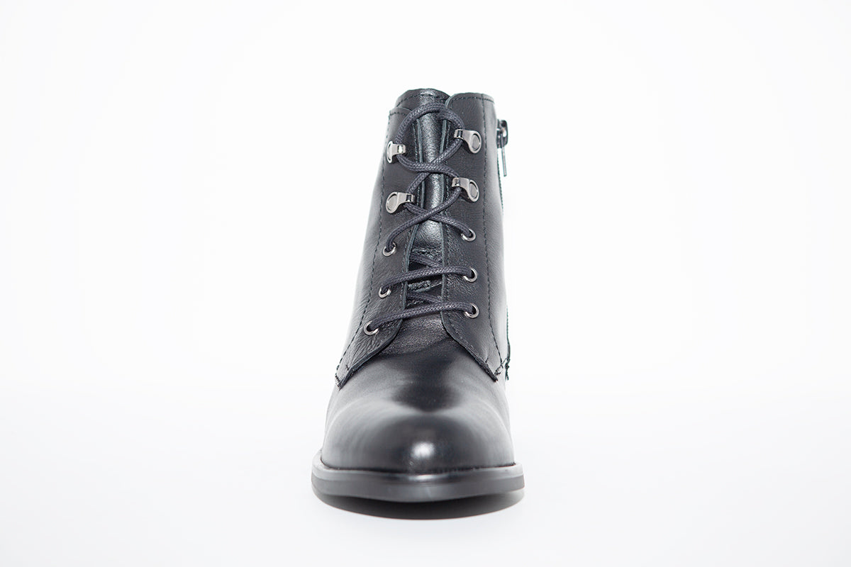 MARIA JAEN - 1007N FLAT LACED ANKLE BOOT - BLACK LEATHER