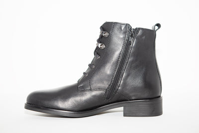 MARIA JAEN - 1007N FLAT LACED ANKLE BOOT - BLACK LEATHER