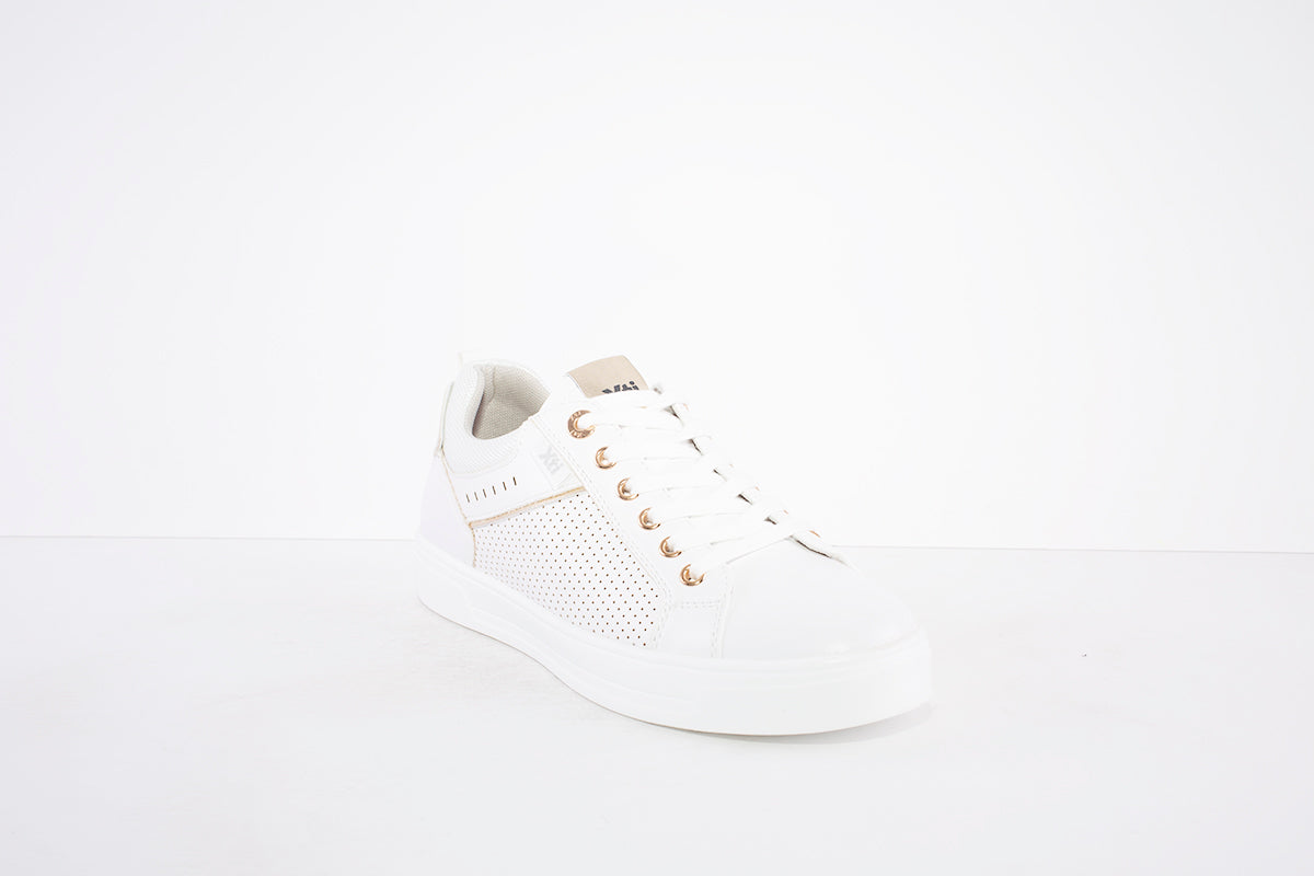 XTI - 44319 FLAT LACED FASHION SHOE - WHITE