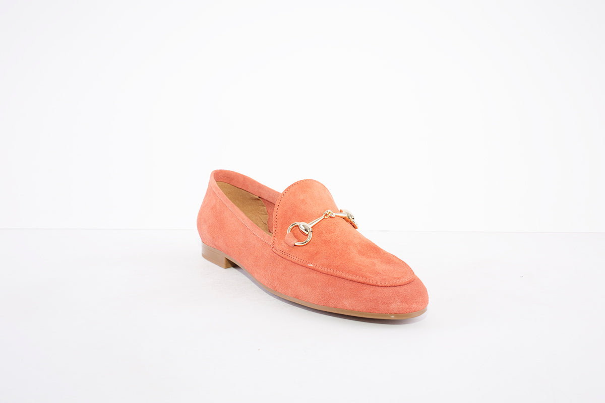 MARIA JAEN - 4023 FLAT LOAFER WITH GOLD CHAIN DETAIL - ORANGE SUEDE