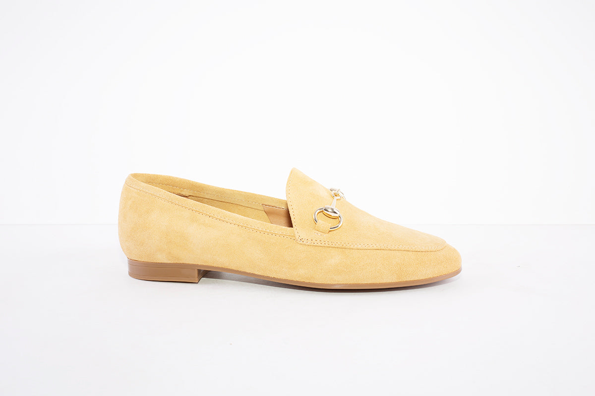MARIA JAEN - 4023 FLAT LOAFER WITH GOLD CHAIN DETAIL - YELLOW SUEDE