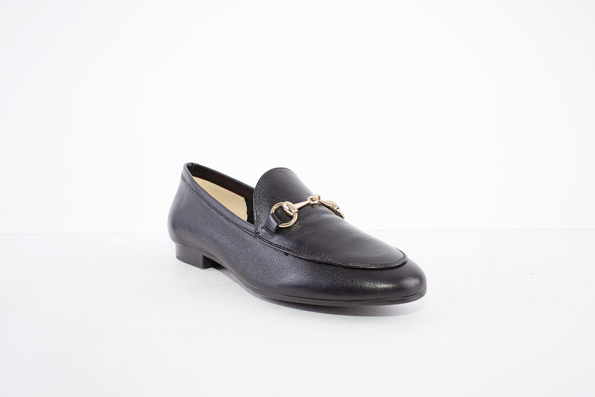 MARIA JAEN - 4023 FLAT LOAFER WITH GOLD CHAIN DETAIL - BLACK LEATHER
