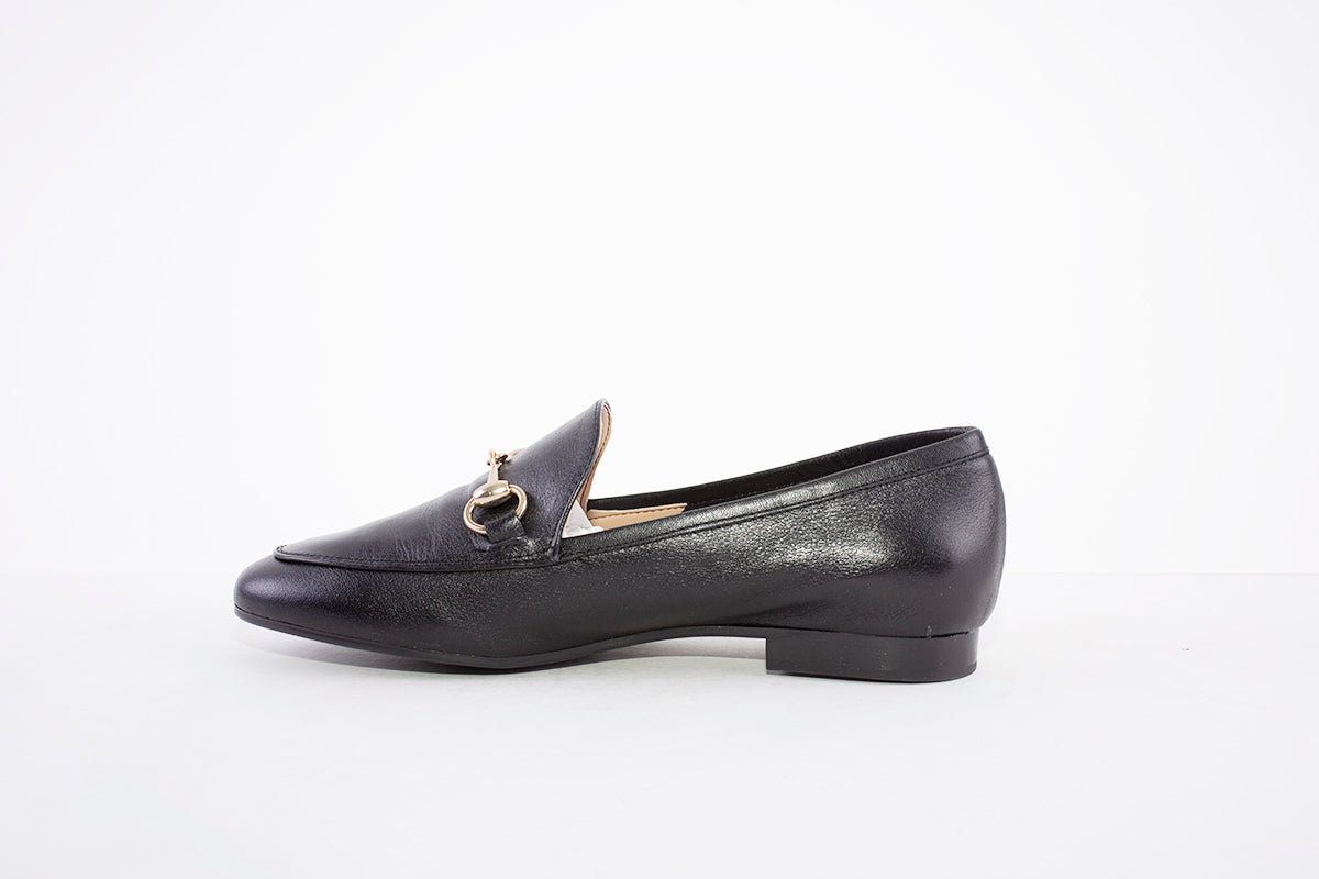 MARIA JAEN - 4023 FLAT LOAFER WITH GOLD CHAIN DETAIL - BLACK LEATHER
