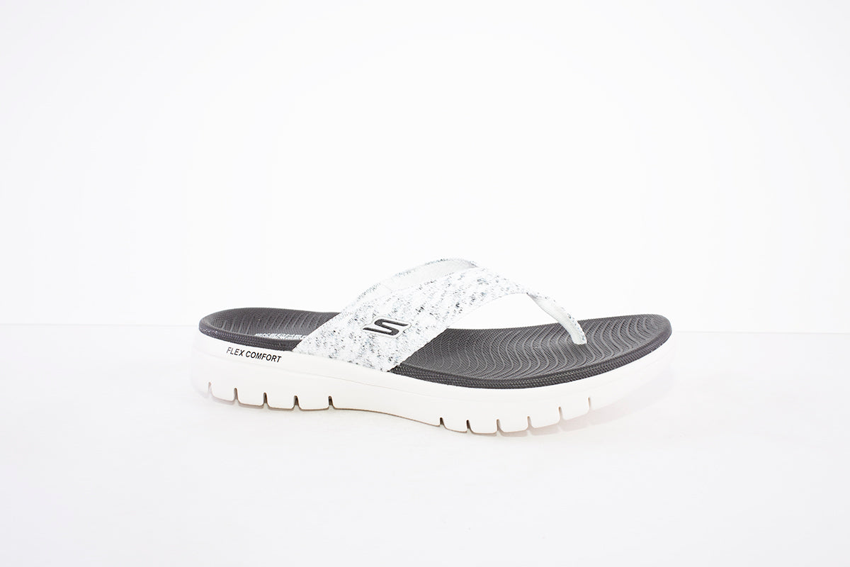 SKECHERS - ON THE GO FLEX ACCENT TOE-POST MULE - WHITE/BLACK