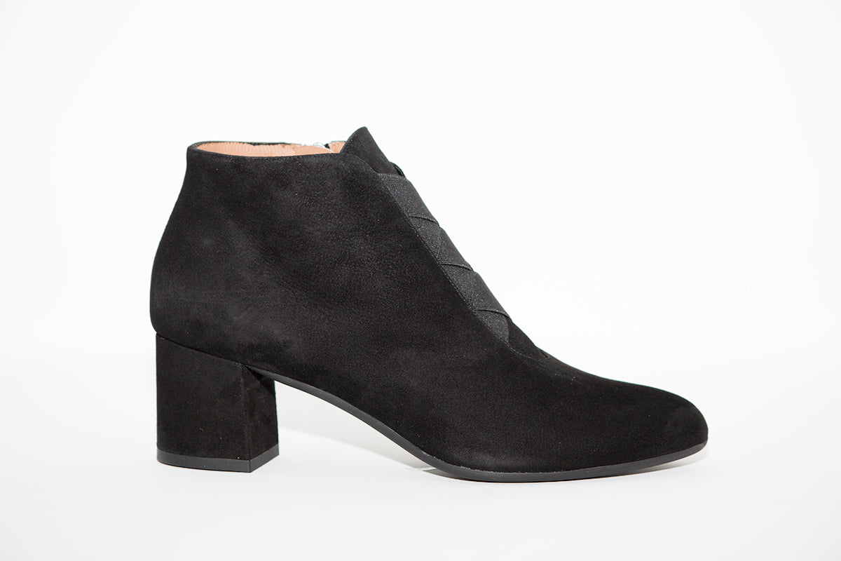 BRENDA ZARO - Navy Suede Block Heel Ankle Boot