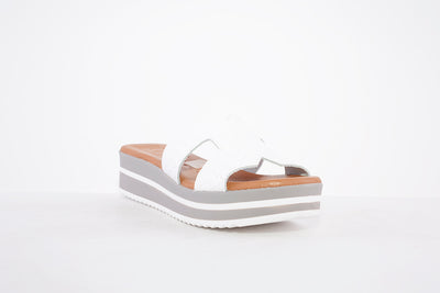 OH MY SANDALS - 5001 PLATFORM WEDGE FASHION MULE - WHITE