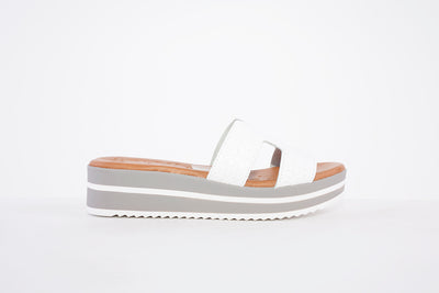 OH MY SANDALS - 5001 PLATFORM WEDGE FASHION MULE - WHITE
