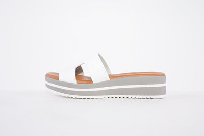 OH MY SANDALS - 5001 PLATFORM WEDGE FASHION MULE - WHITE