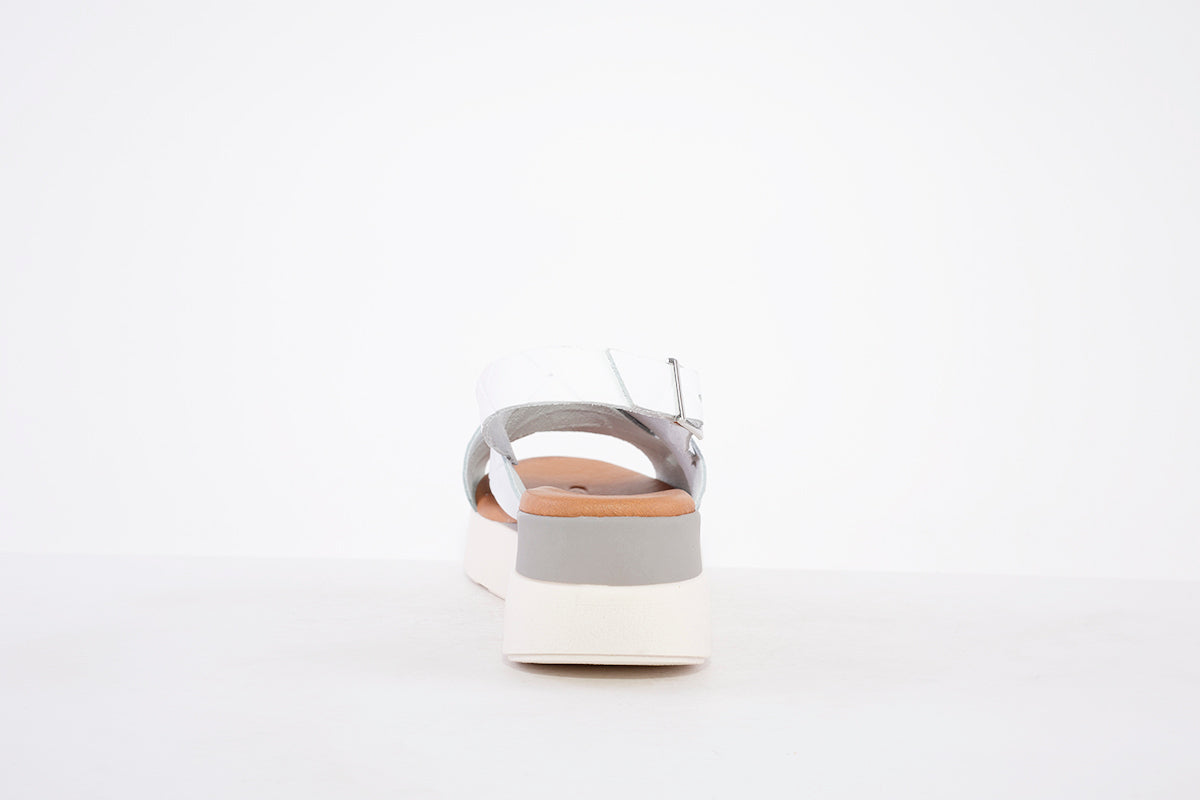 OH MY SANDALS- 4997 PLATFORM WEDGE BUCKLE STRAP FASHION SANDAL - WHITE