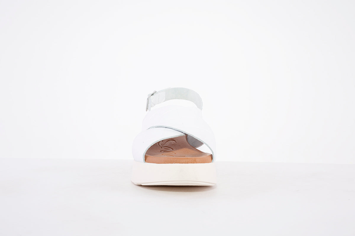 OH MY SANDALS- 4997 PLATFORM WEDGE BUCKLE STRAP FASHION SANDAL - WHITE