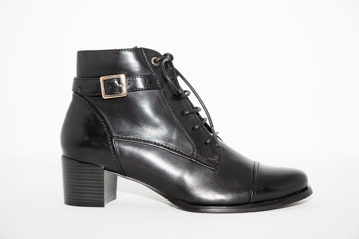 REGARDE LE CIEL - JOLENE LOW HEEL LACE ANKLE BOOT - BLACK