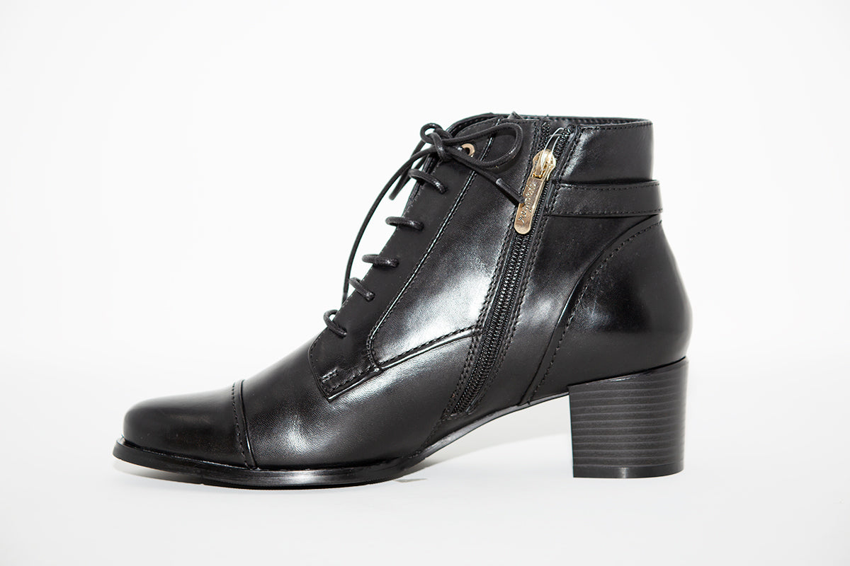REGARDE LE CIEL - JOLENE LOW HEEL LACE ANKLE BOOT - BLACK