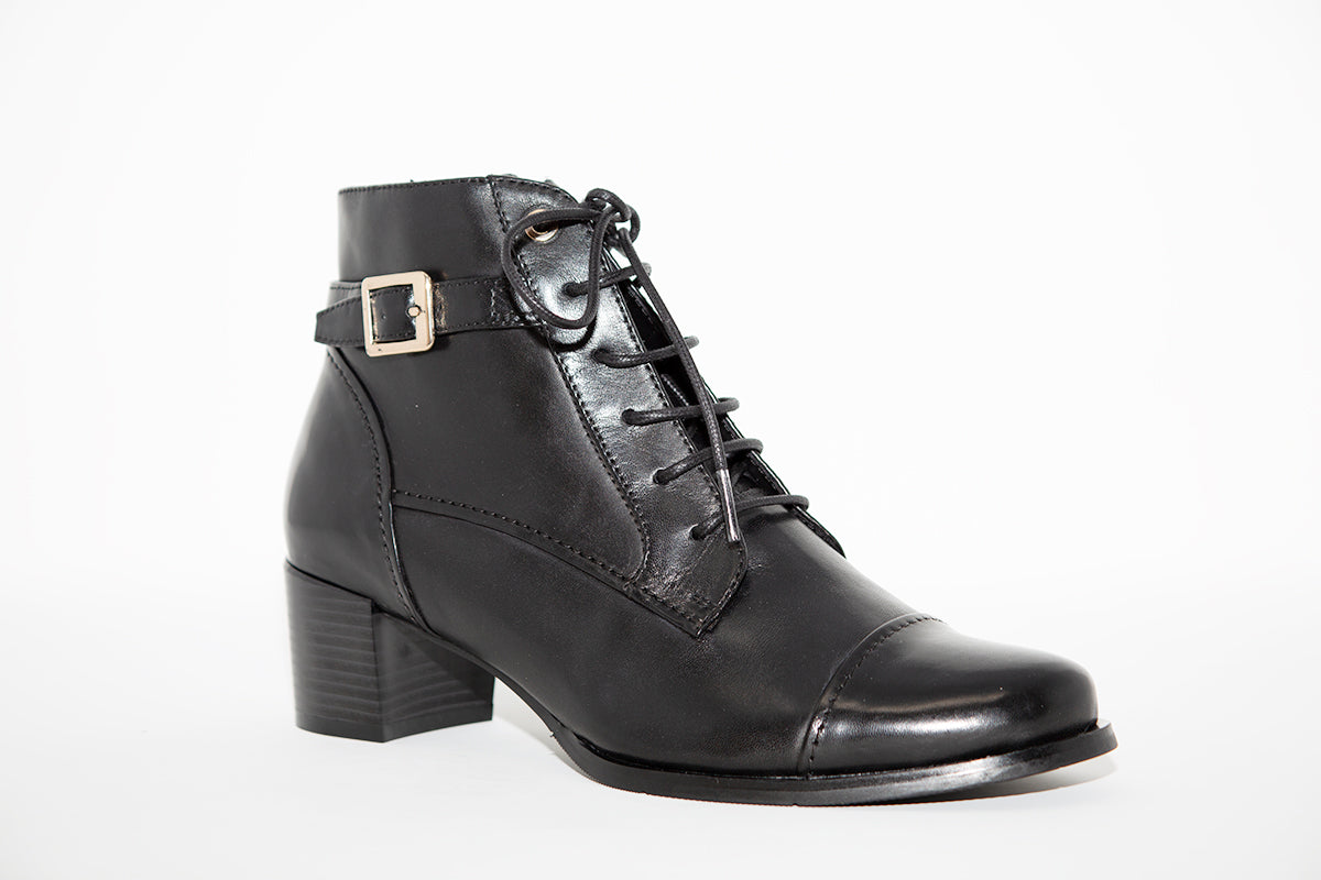 REGARDE LE CIEL - JOLENE LOW HEEL LACE ANKLE BOOT - BLACK