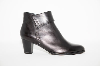 REGARDE LE CIEL - SONIA-23 MEDIUM HEEL ANKLE BOOT - BLACK