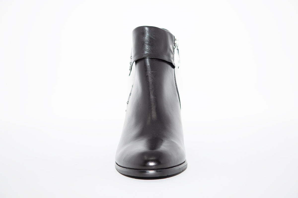 REGARDE LE CIEL - SONIA-23 MEDIUM HEEL ANKLE BOOT - BLACK