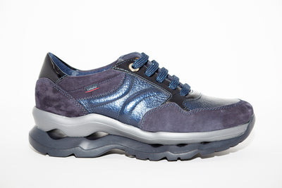 CALLAGHAN - 18811 LACED WEDGE TRAINER - NAVY