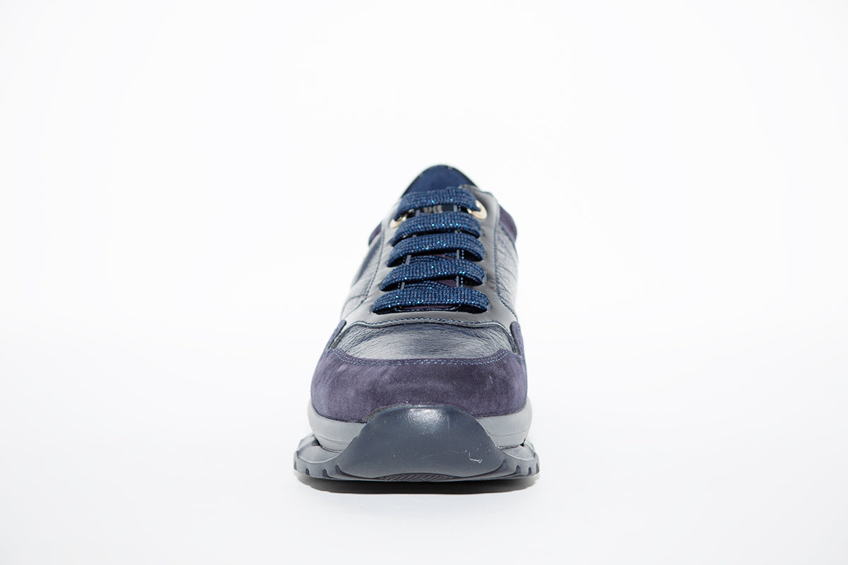 CALLAGHAN - 18811 LACED WEDGE TRAINER - NAVY