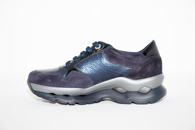 CALLAGHAN - 18811 LACED WEDGE TRAINER - NAVY