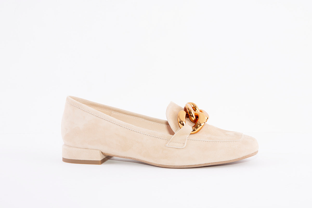 MARIAN - 25306 FLAT LOAFER WITH CHAIN DETAIL - BEIGE SUEDE
