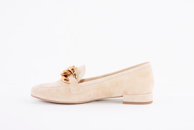 MARIAN - 25306 FLAT LOAFER WITH CHAIN DETAIL - BEIGE SUEDE