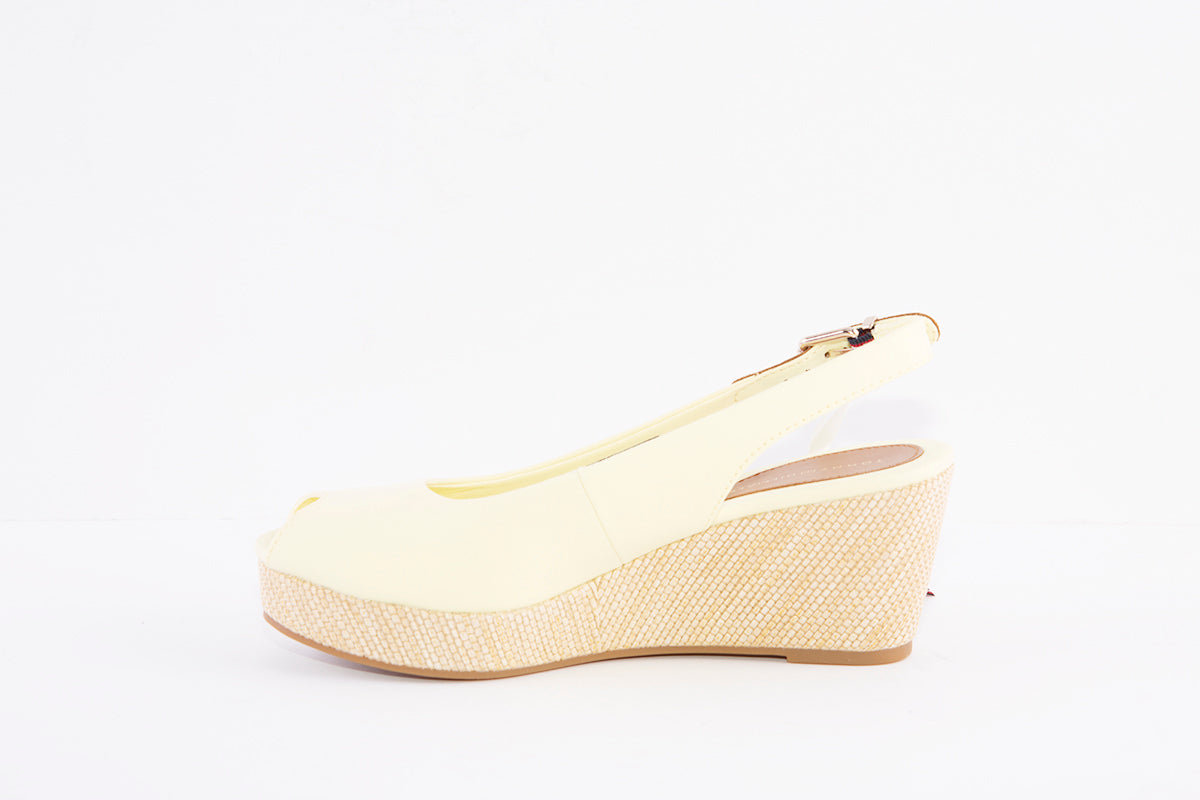 TOMMY HILFIGER - ICONIC ELBA-WEDGE SANDAL - LEMON