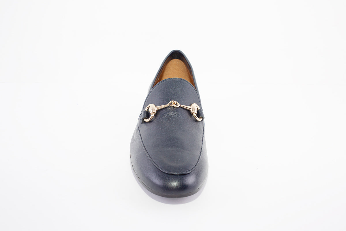 MARIA JAEN - 4023 FLAT LOAFER WITH GOLD CHAIN DETAIL - NAVY LEATHER