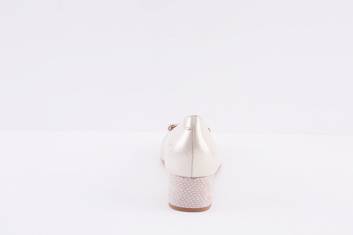 BIOECO - 5632 LOW HEEL COURT SHOE - GOLD