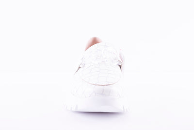 WONDERS - PATENT LEATHER CHAIN MOCCASIN - WHITE