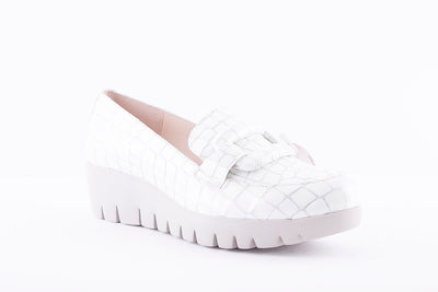 LDS WEDGE SHOE - WHITE PATENT