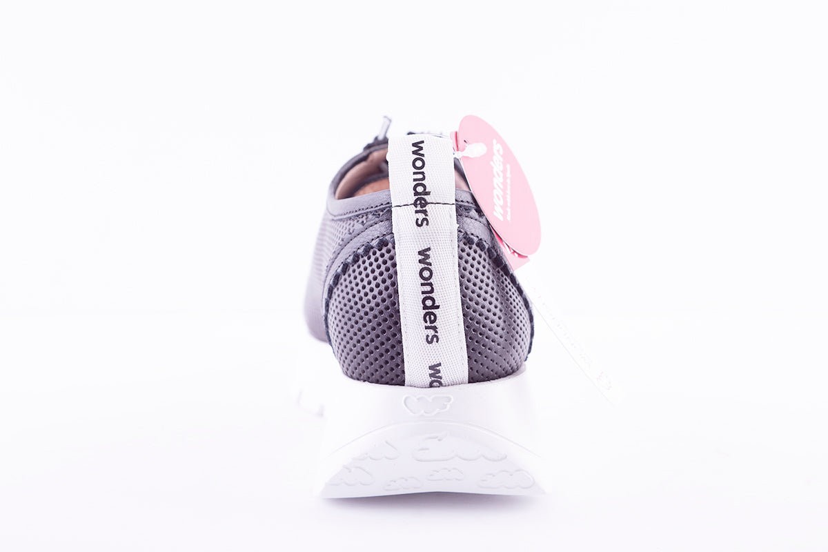 WONDERS - Sneaker in perforated leather (Black)