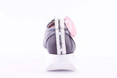 WONDERS - Sneaker in perforated leather (Black)
