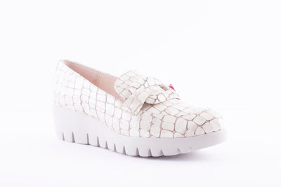 WONDERS - C-33244 WEDGE SLIP-ON SHOE - BEIGE PATENT