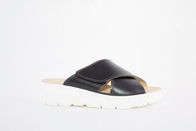 BELVIDA 81.006 VELCRO STRAP COMFORT MULE - BLACK/WHITE