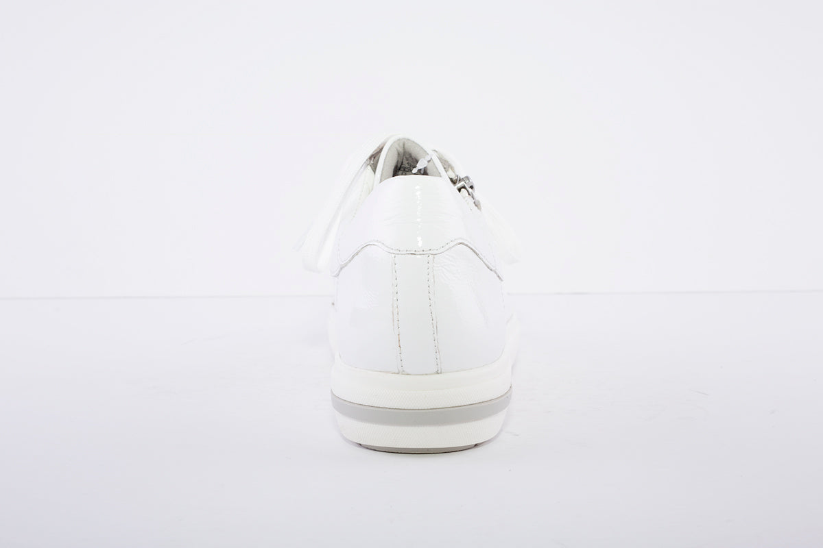 CAPRICE - LACED FASHION TRAINER - WHITE PATENT