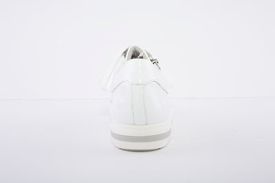 CAPRICE - LACED FASHION TRAINER - WHITE PATENT