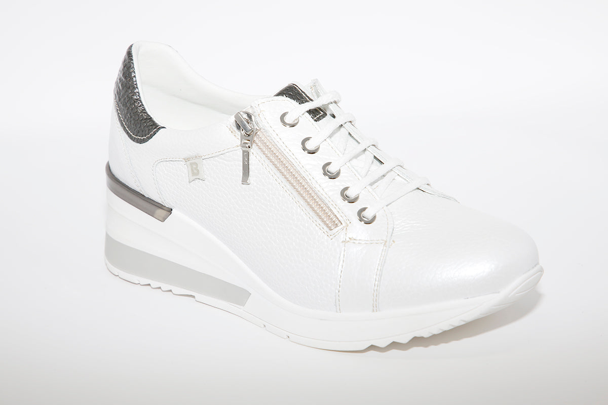 BAERCHI - LACED WEDGE SHOE - WHITE