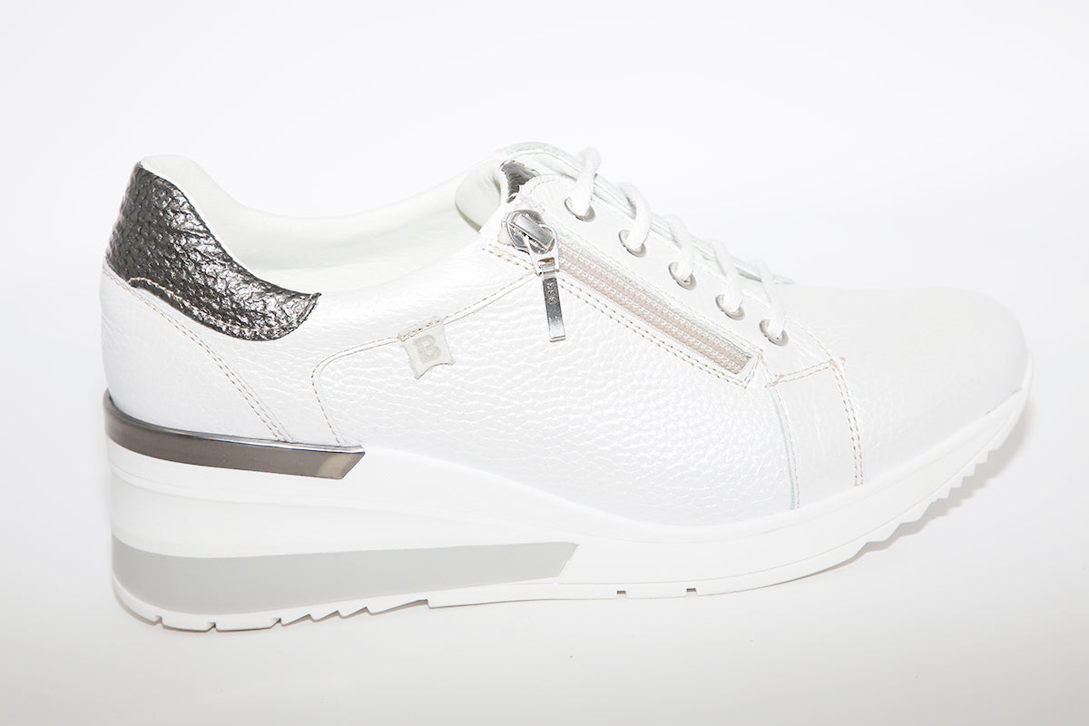 BAERCHI - LACED WEDGE SHOE - WHITE