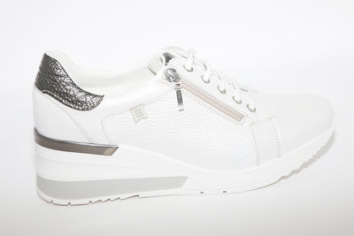 BAERCHI - LACED WEDGE SHOE - WHITE
