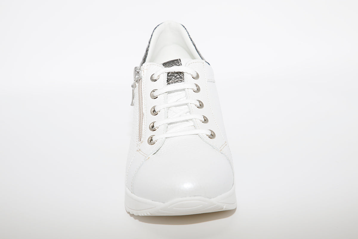 BAERCHI - LACED WEDGE SHOE - WHITE